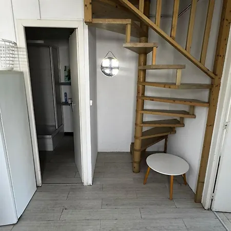 Proche - 4 Pers. - Fr-1-732-115